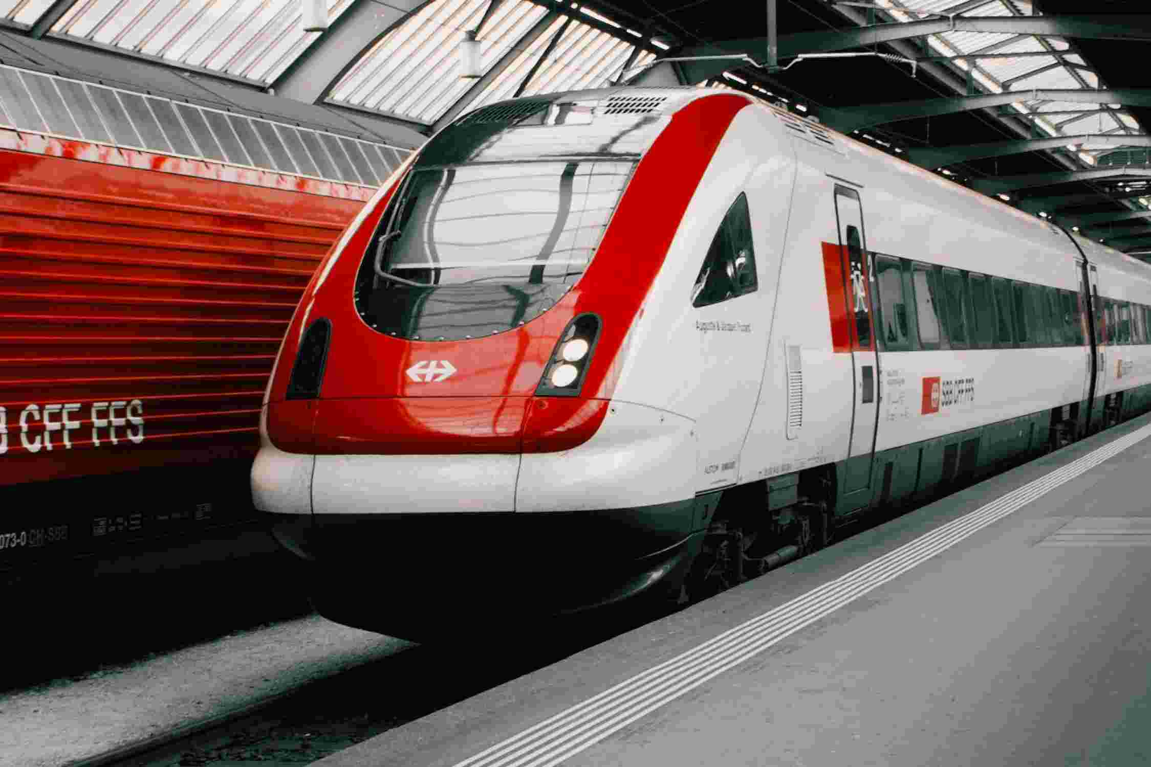 SBB Zug am Bahnhof